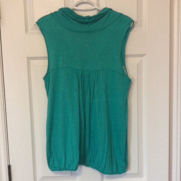 Pre-loved sleeveless top - Picture 2 of 6